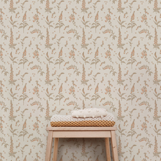 Enliven the spirit of any space with this gorgeous Foxgloves Wallpaper - Cream! Its delicate botanical design will bring a touch of feminine charm & character to your walls.