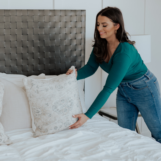 Ava Pillow